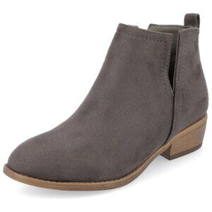NWT Journee Collection Womens Rimi Grey Faux Suede Pull-On Ankle Boots Size 11